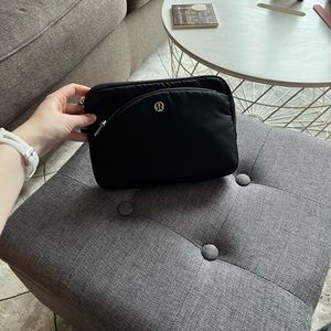 Curved Lines Crossbody Bag - Lululemon